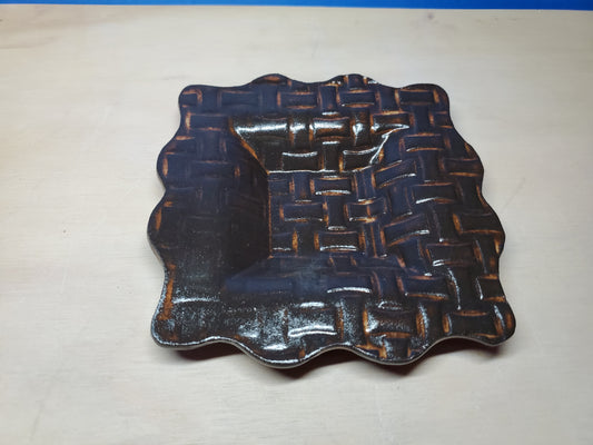 Small Square Ruffle Plate
